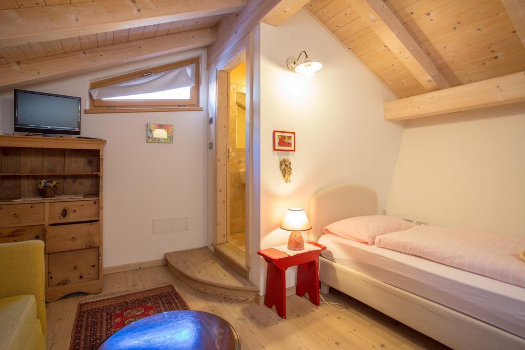 Castelir Suite Hotel بانتشيا الغرفة الصورة
